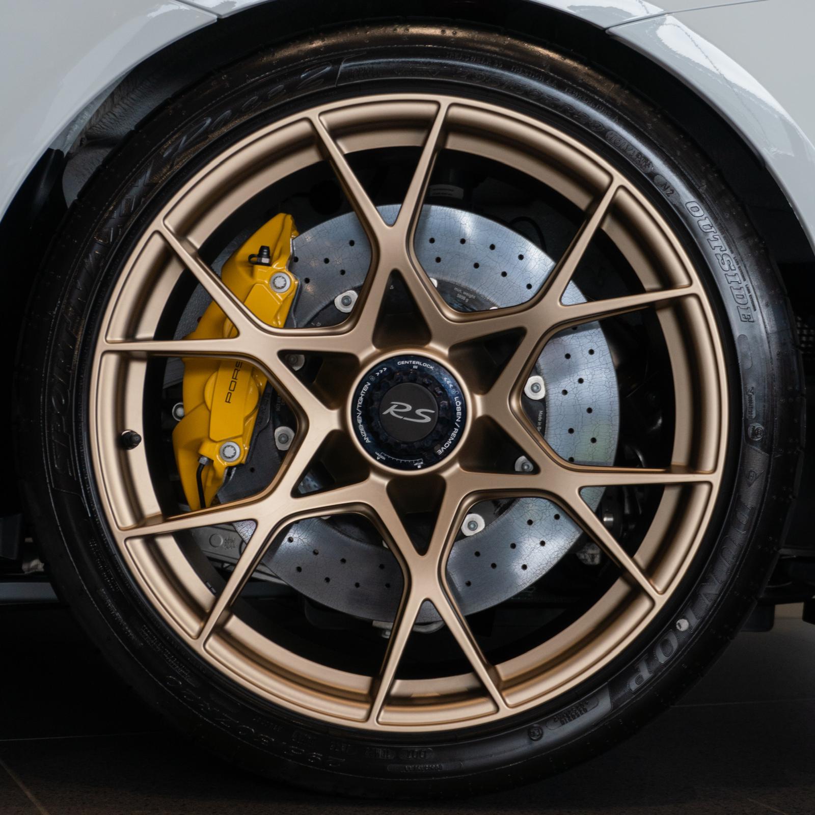 Porsche bronze RS alloys