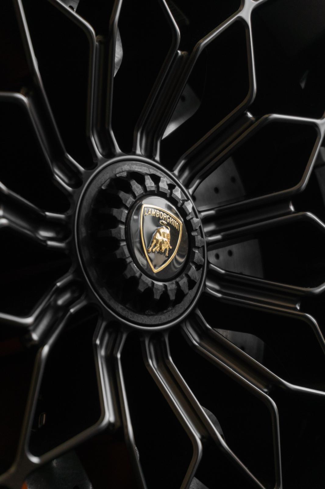 Lamborghini wheel