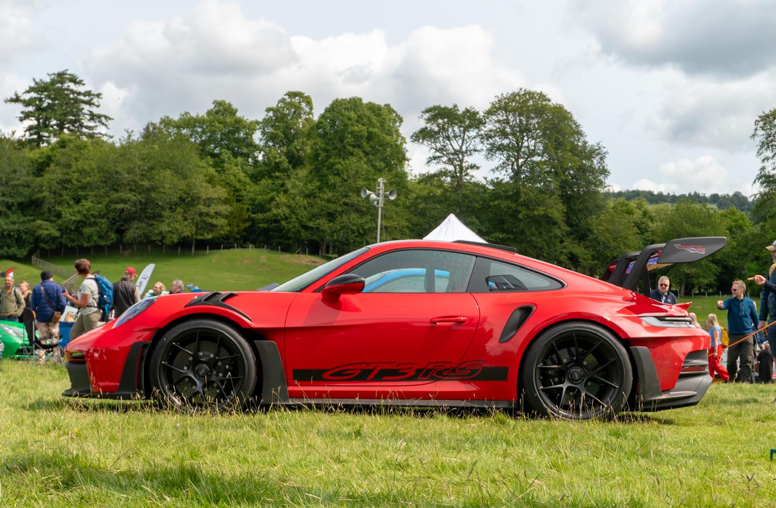 Porsche GT3 RS side profile