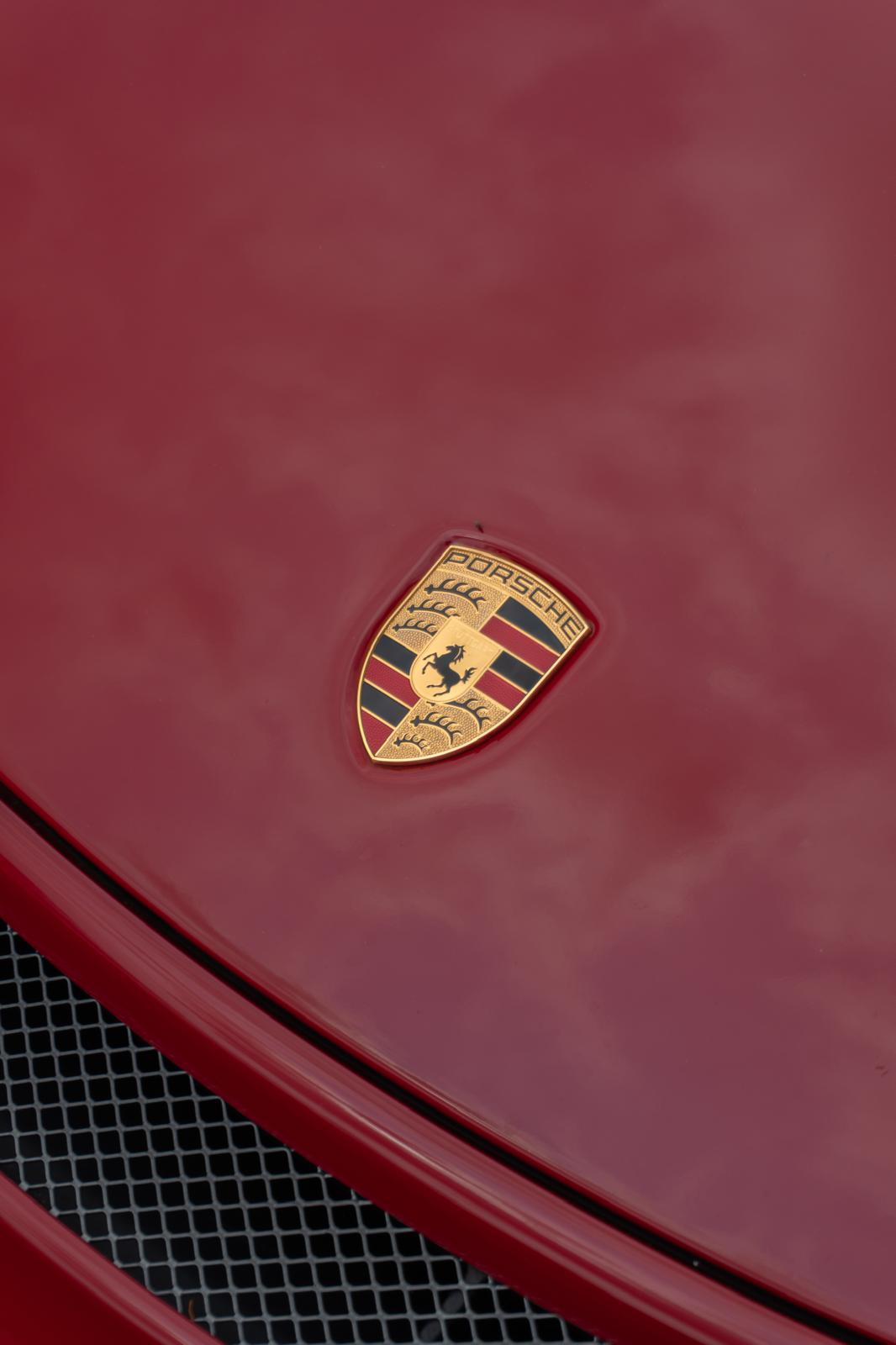 Porsche GT3 RS side profile